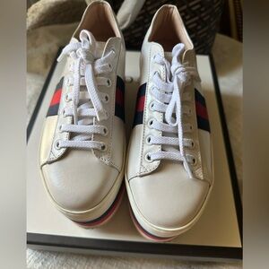 Preloved gucci platform shoes